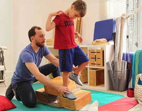 Cuevas Medek Therapy